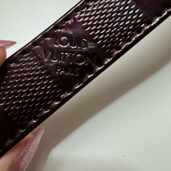Louis Vuitton Leather Snap It Wrap Bracelet/ Looks Brand New - Picture 5 of 8